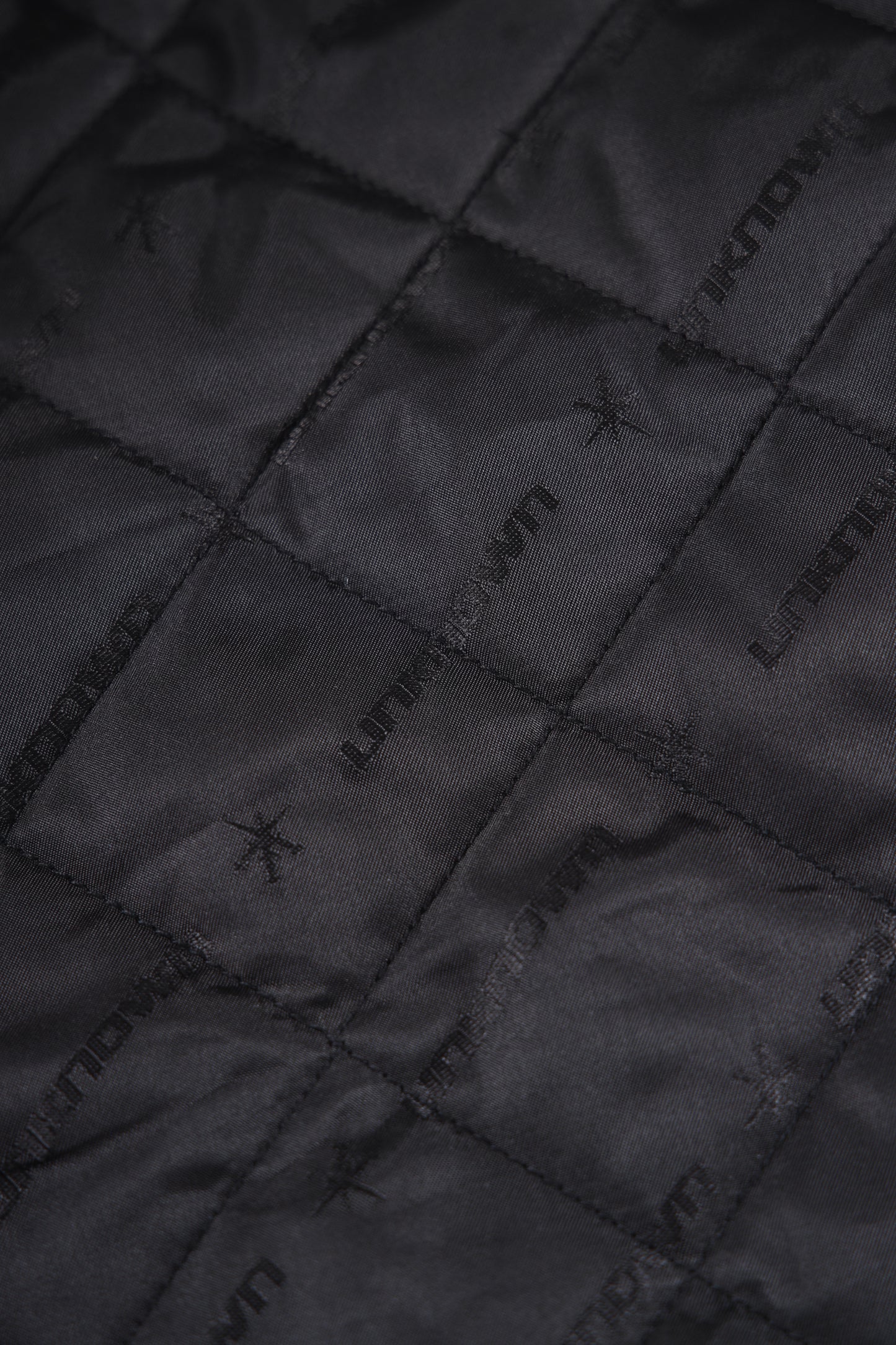 STUDDED PUFFER