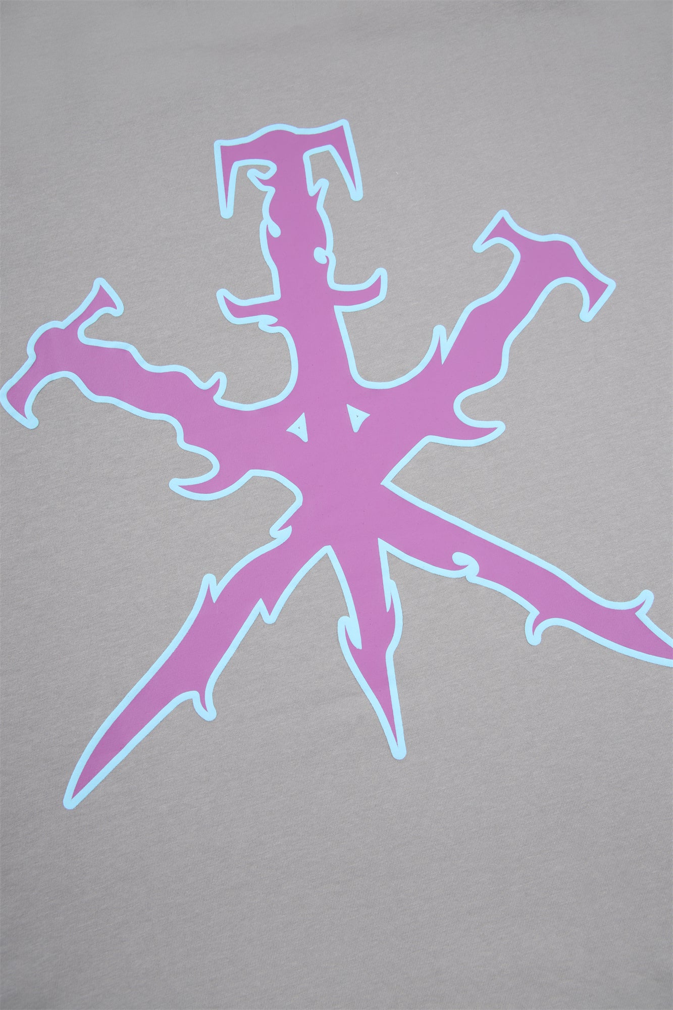 GREY TRIBAL DAGGER TEE