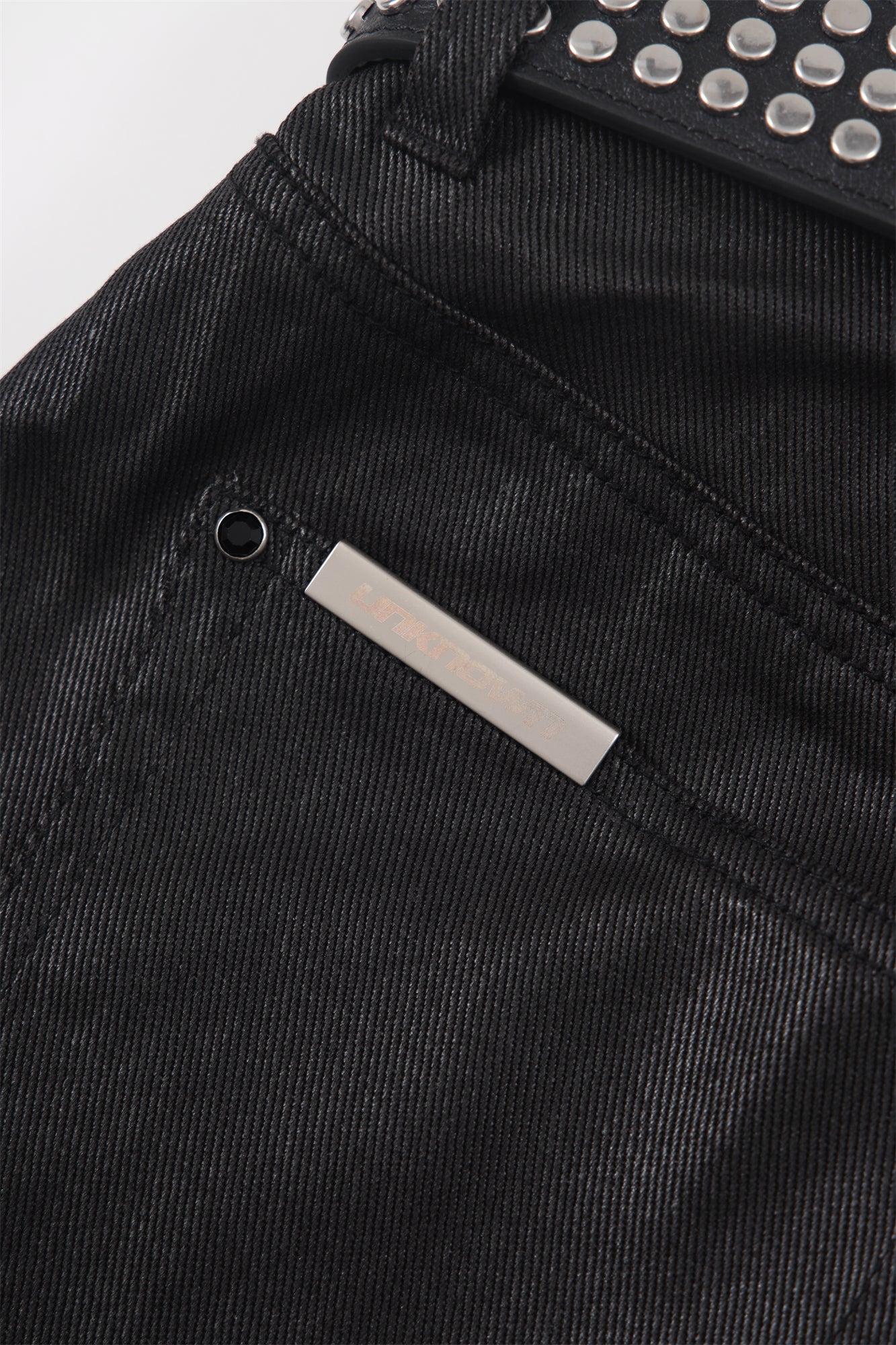 BLACKOUT WAX DENIM