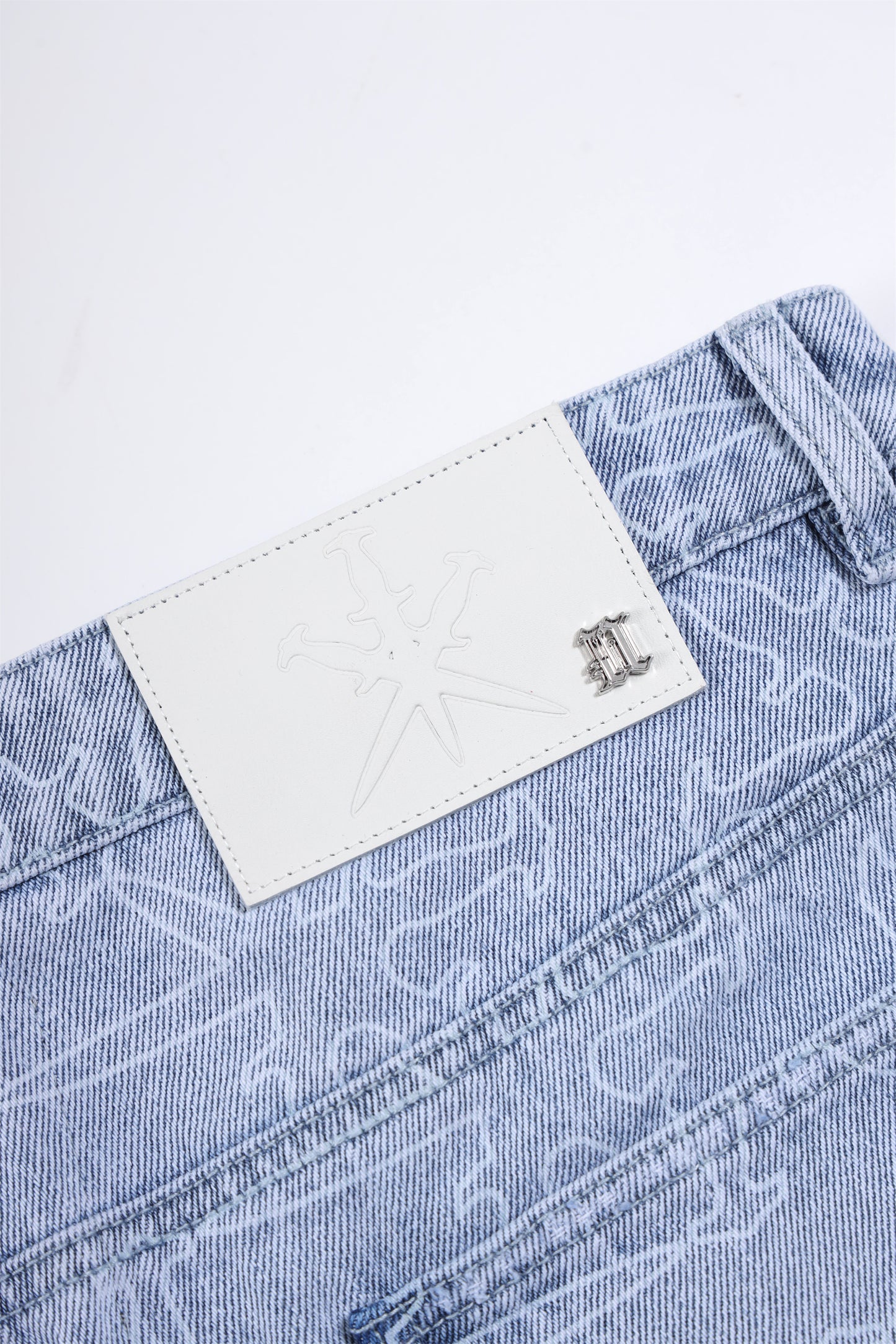 SAMPLE WASHED BLUE DAGGER DENIM