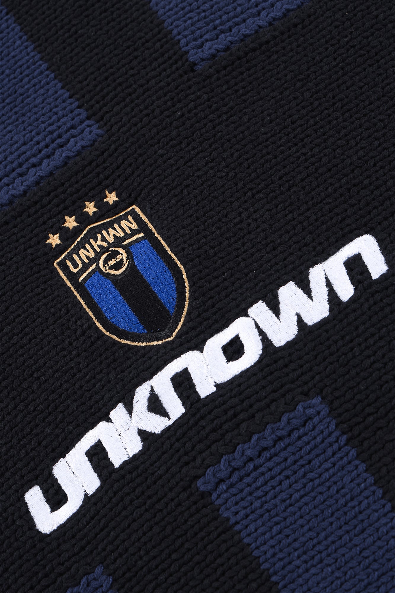 CLUB KNIT