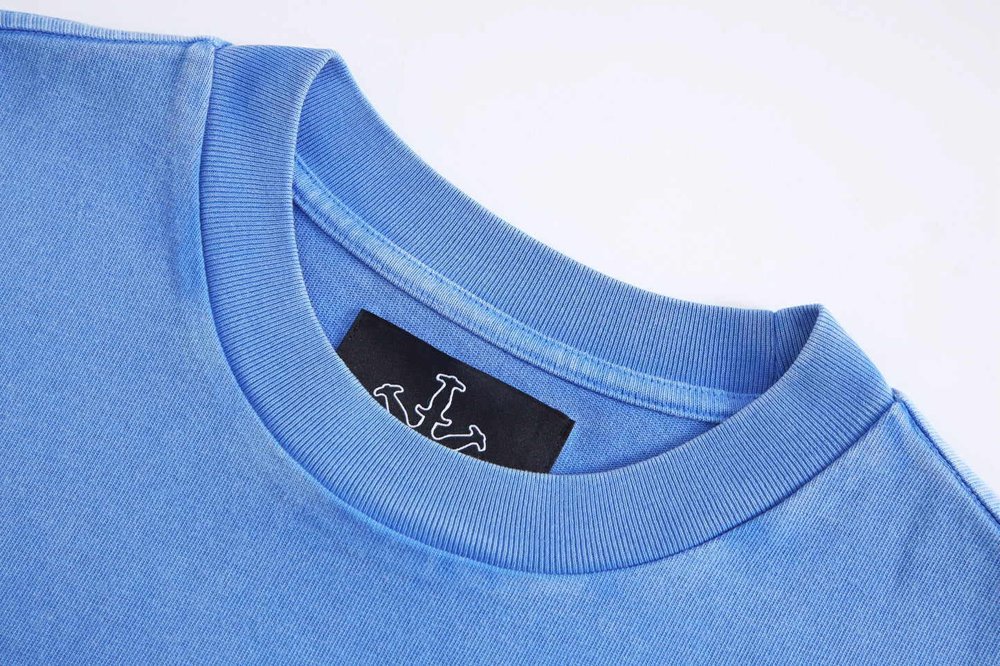 ACID WASHED TWISTED SNAKE TEE