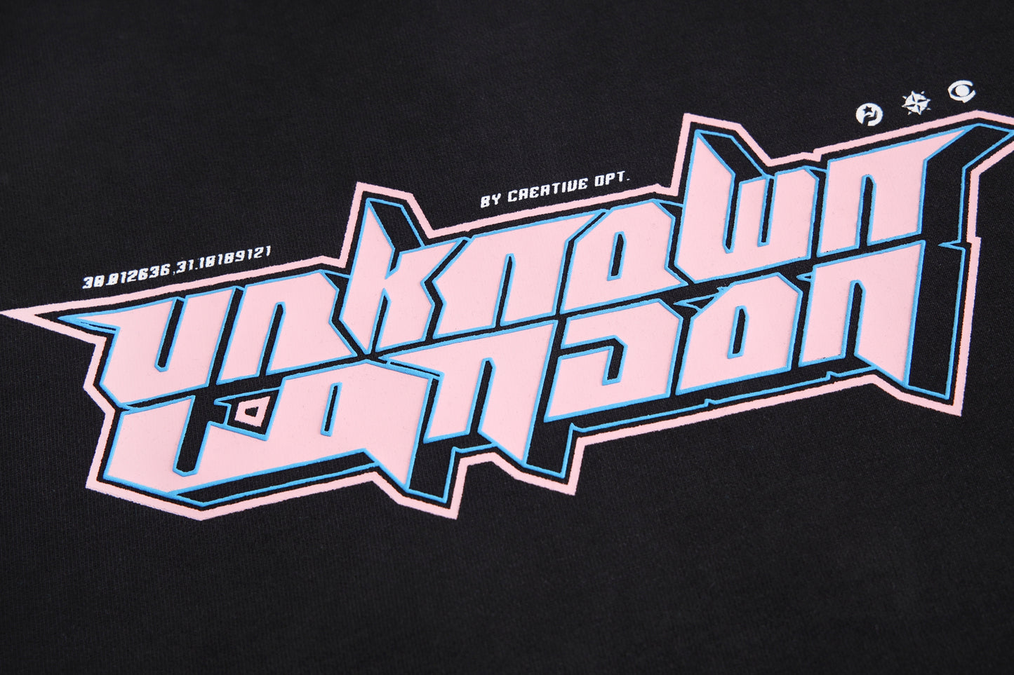 BLACK RETRO LOGO HOODIE