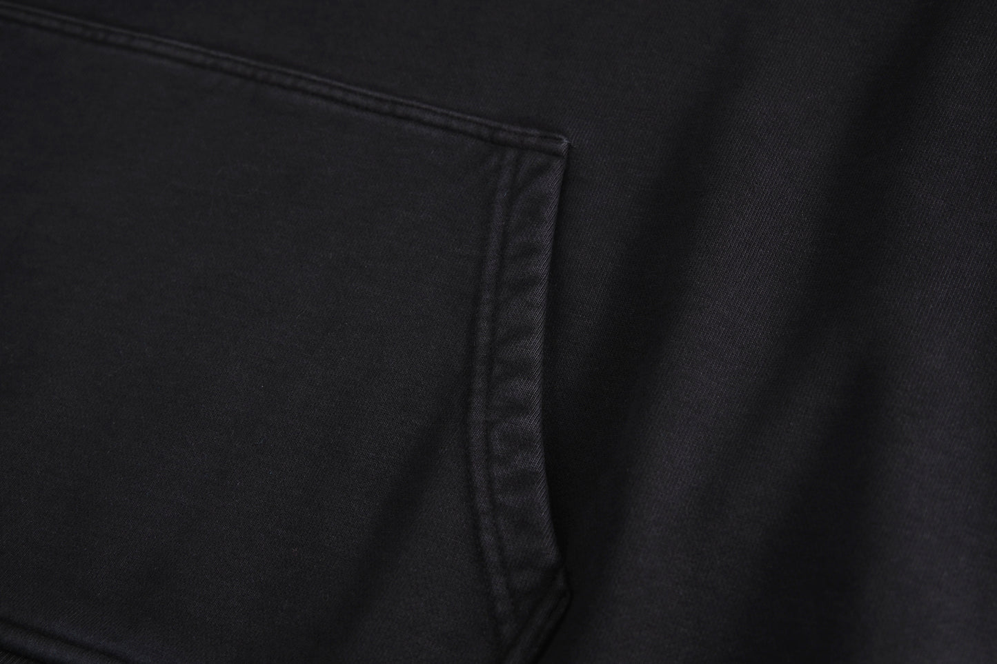BLACK RETRO LOGO HOODIE