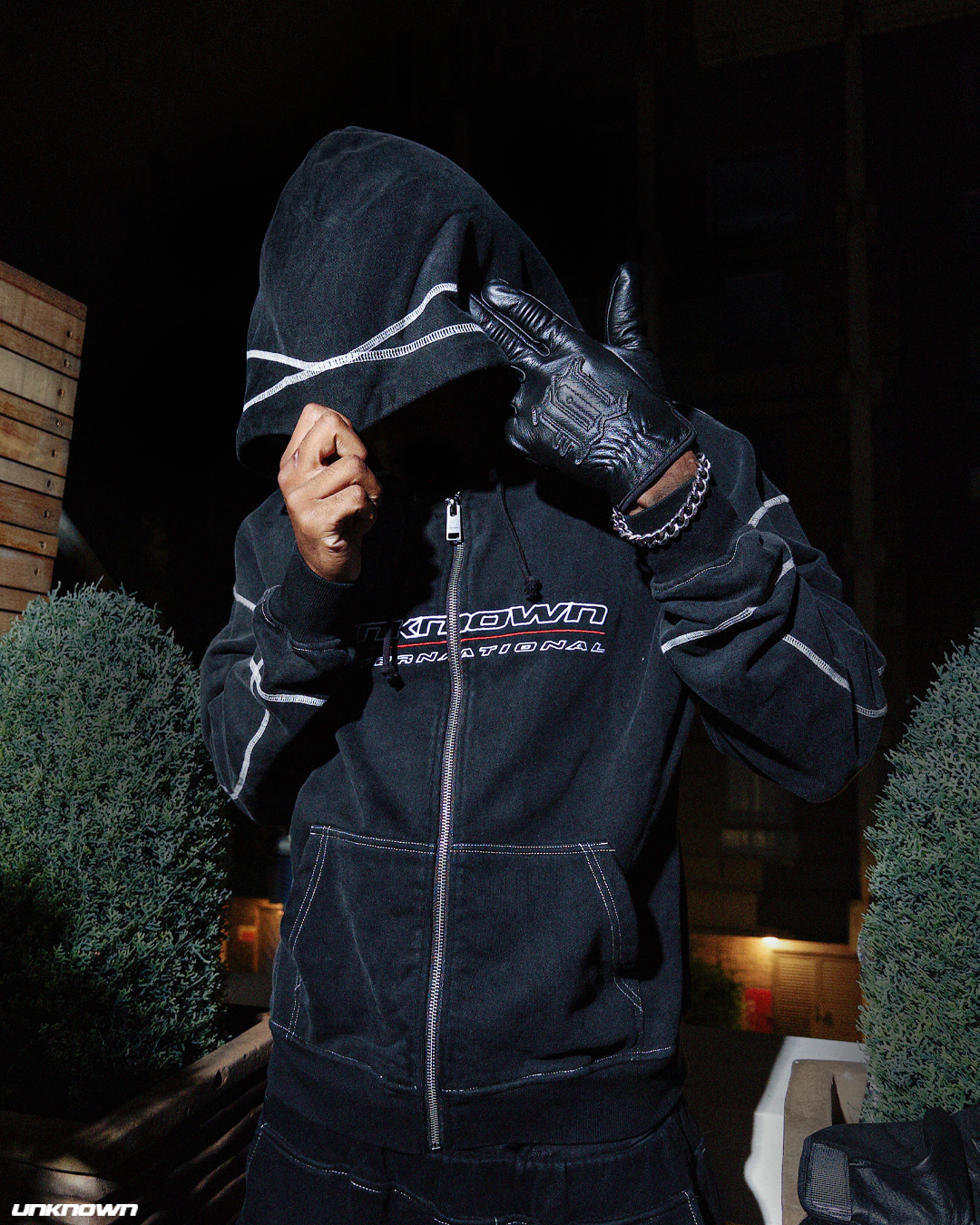 VINTAGE UNKNOWN INTERNATIONAL HOODIE