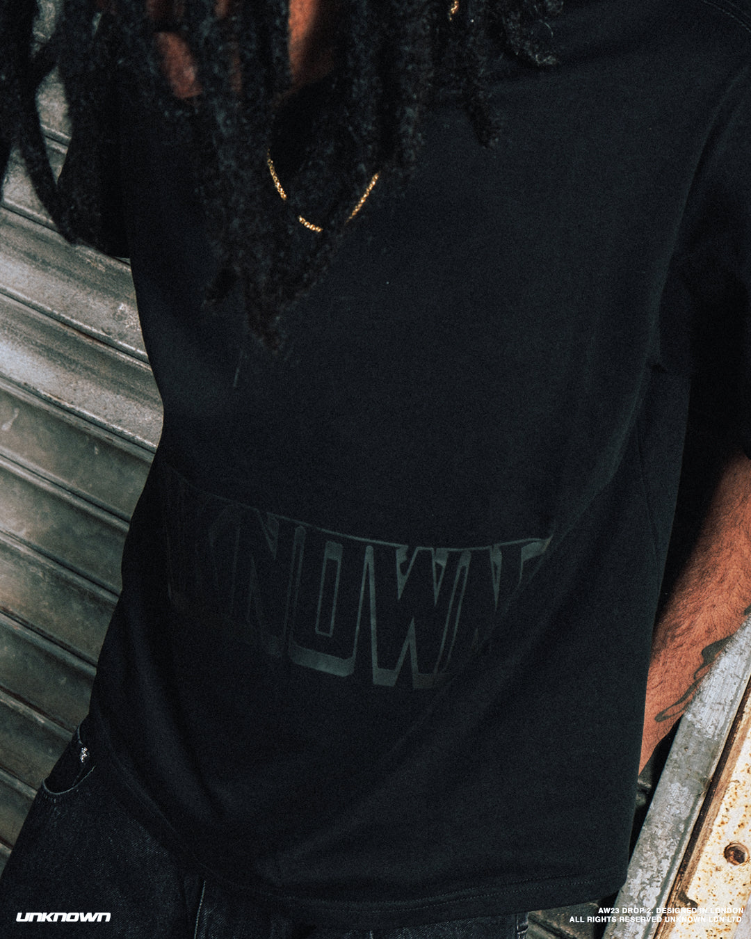 BLACKOUT LOGO TEE