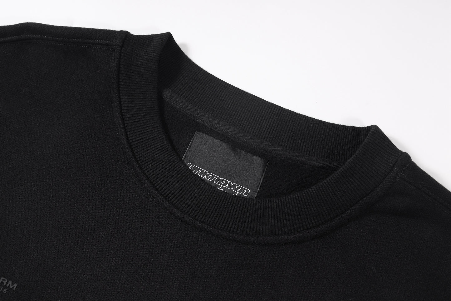 BLACK UNIFORM CREWNECK