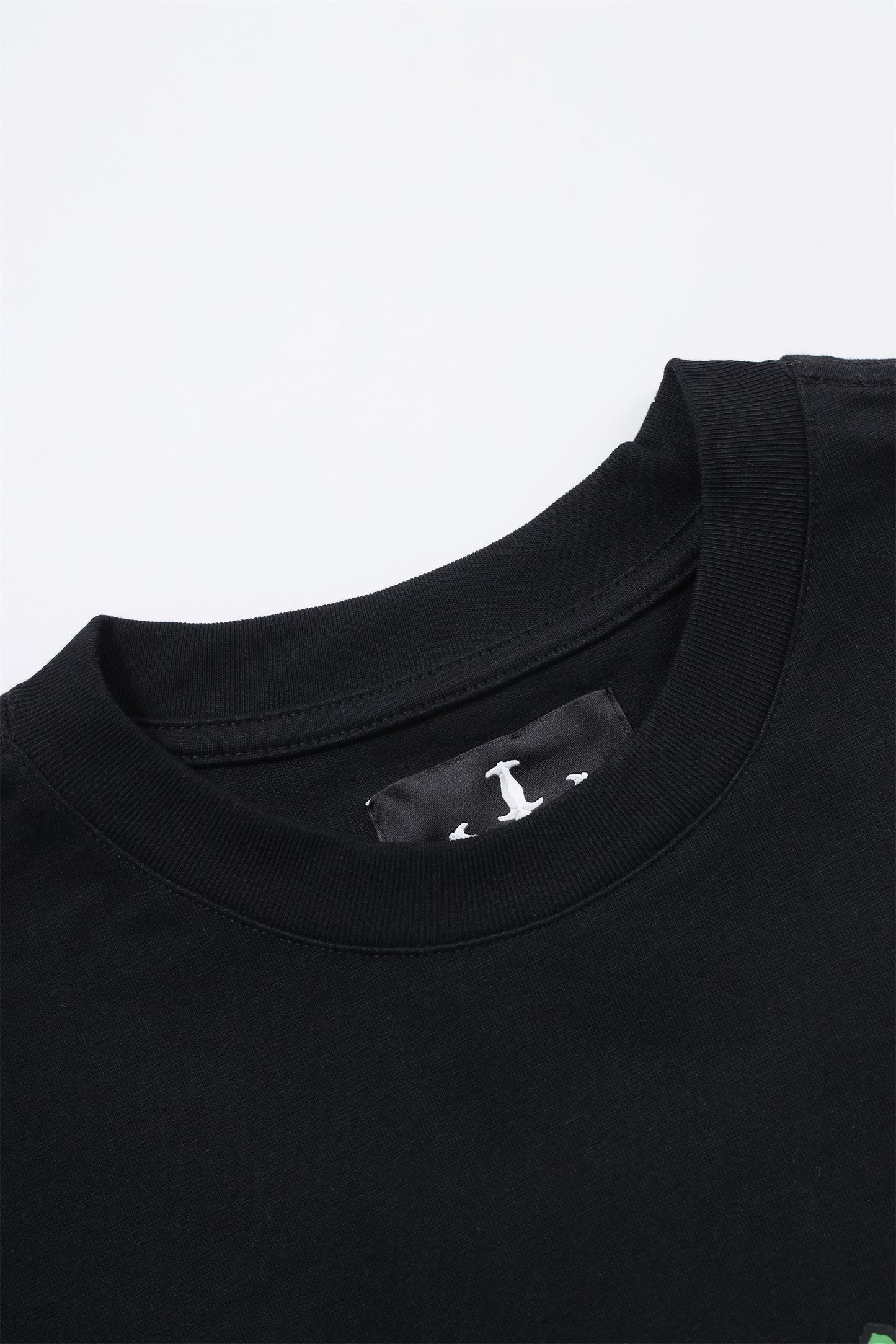 UNKNOWN RAVE TEE - BLACK