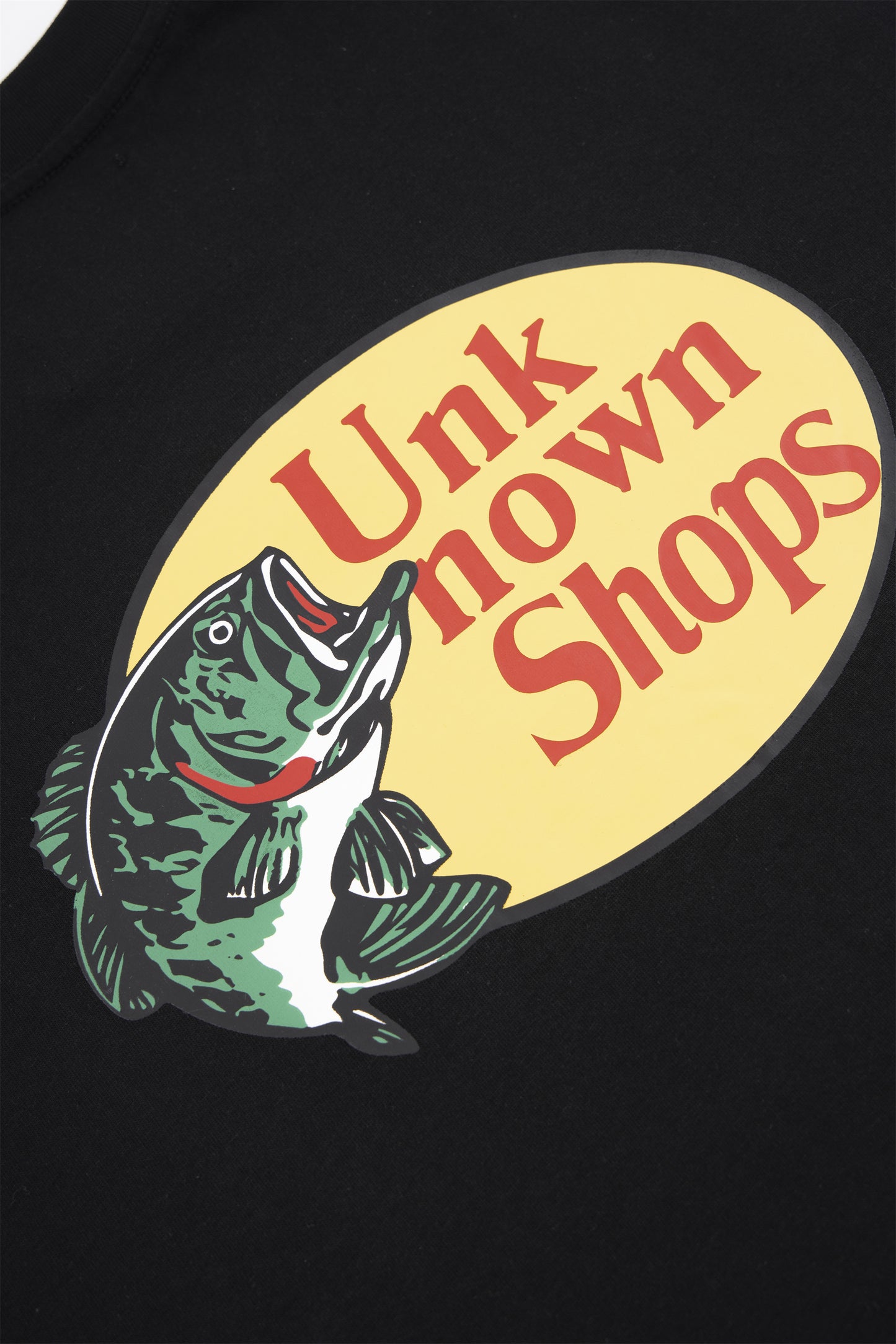 UNKNOWN SHOPS TEE - BLACK