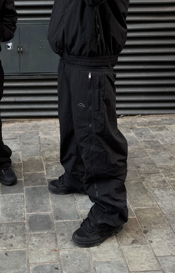 BLACKOUT BAGGY ZIP TRACKIES