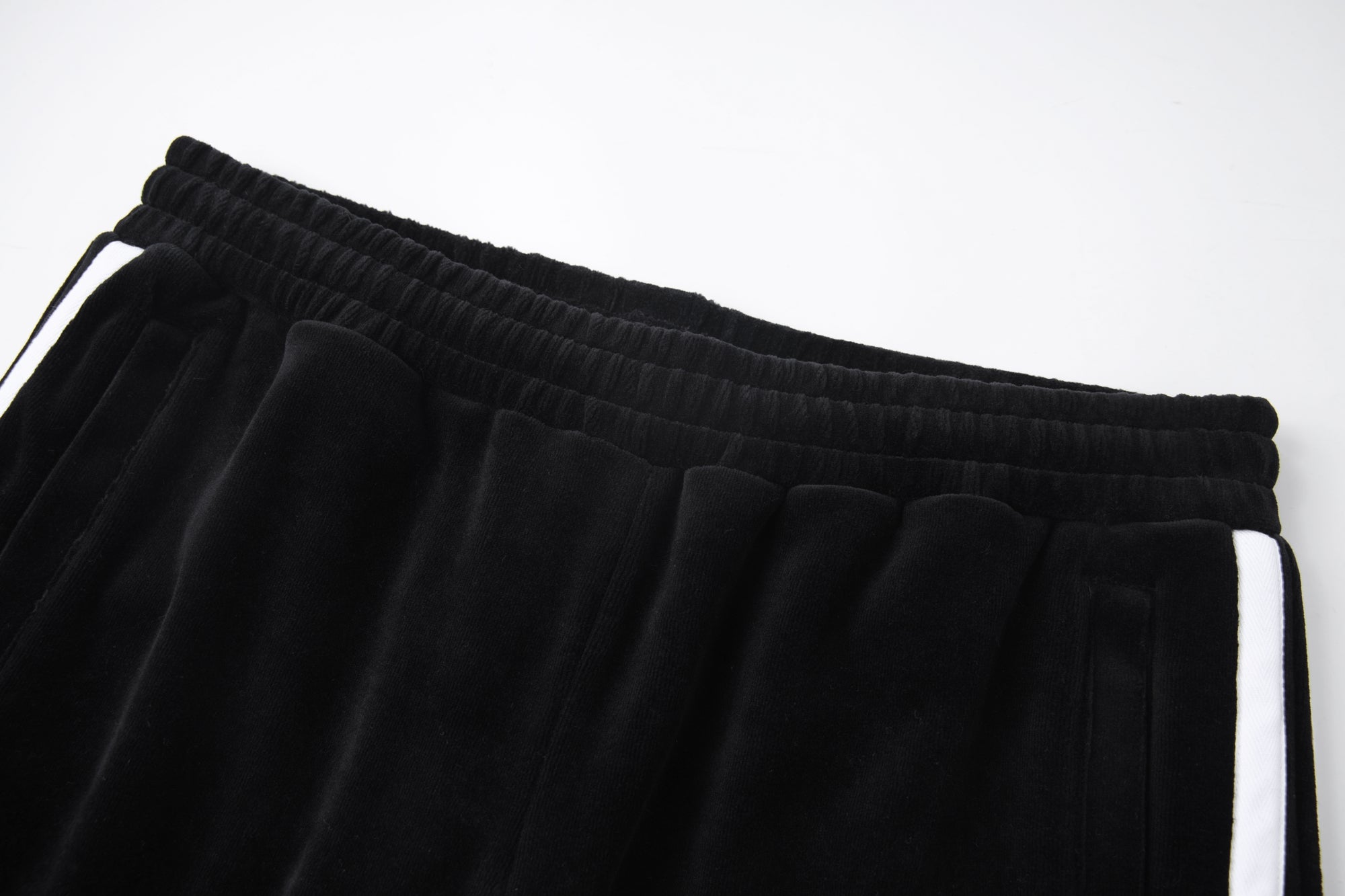 BLACK VELOUR TRACK PANTS – Unknown London